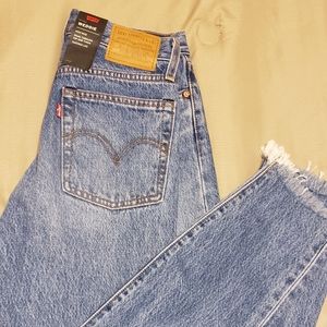 Levi's wedgie jeans 🌷